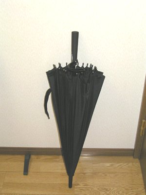 雨の日はヒーローになる。