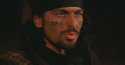 やつは決して喰わず、眠らず、手を止めない