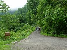 登山口へ